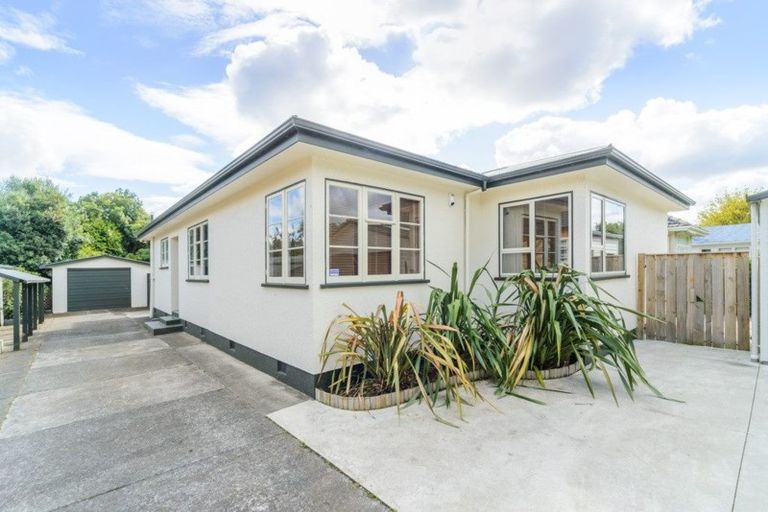Photo of property in 100 Manawatu Street, Hokowhitu, Palmerston North, 4410