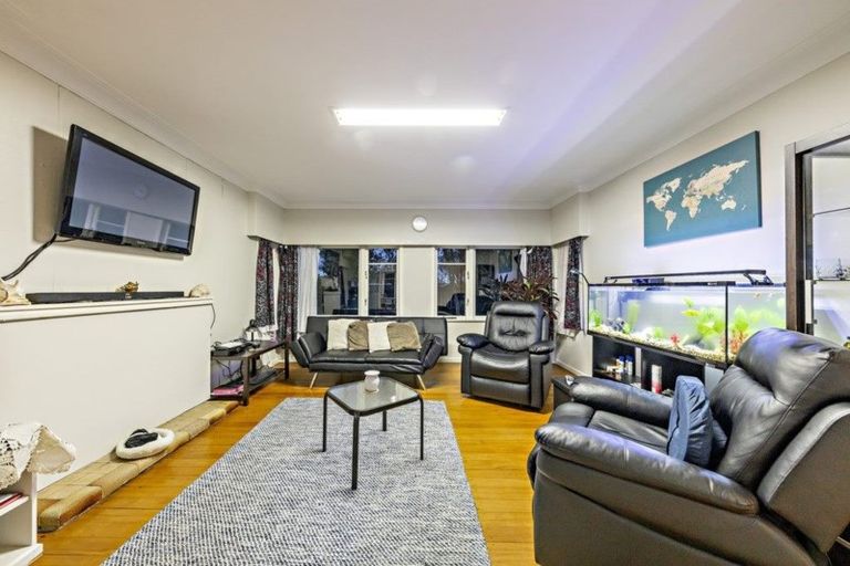Photo of property in 56 Willis Road, Papakura, 2110