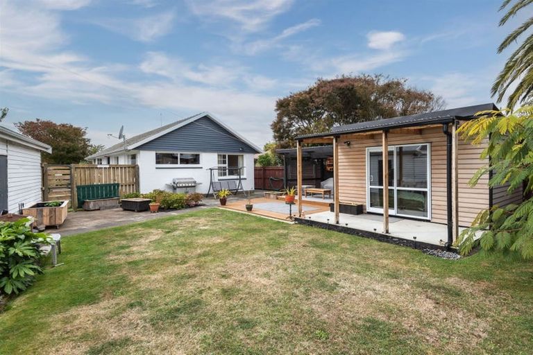 Photo of property in 5 Neave Place, Hillmorton, Christchurch, 8025