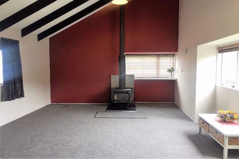 Photo of property in 4 Emily Way, Karori, Wellington, 6012