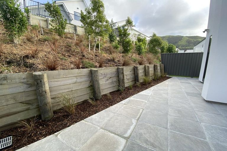 Photo of property in 23 Koreke Close, Kenepuru, Porirua, 5022