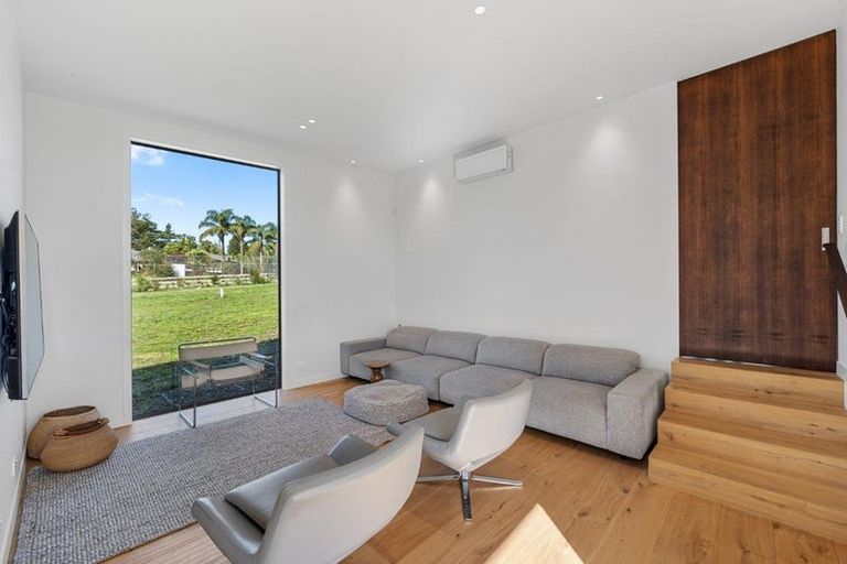 Photo of property in 121a Pomona Road, Kumeu, 0891