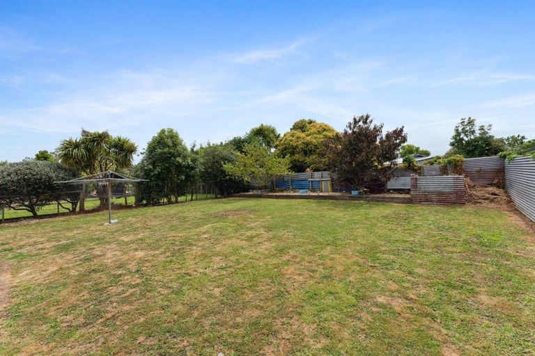 Photo of property in 9 Atkinson Street, Woodville, 4920