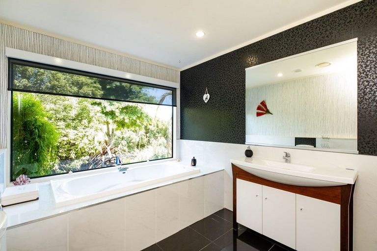 Photo of property in 135 Ballantyne Road, Poraiti, Napier, 4182