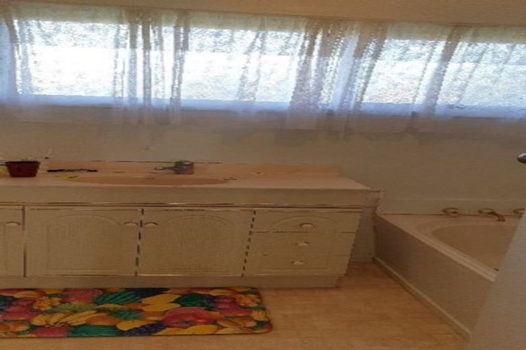 Photo of property in 19 Nigel Road, Browns Bay, Auckland, 0630