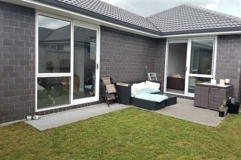 Photo of property in 11 Te Wharo Drive, Papamoa, 3118