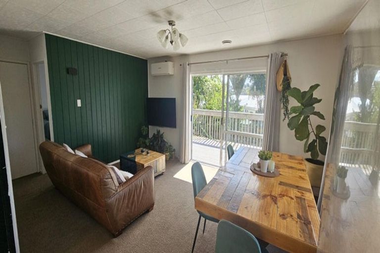 Photo of property in 17b Scott Road, Stanmore Bay, Whangaparaoa, 0932