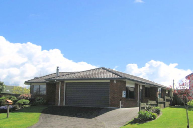 Photo of property in 16 Stanley Drive, Lynmore, Rotorua, 3010