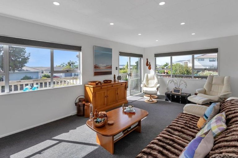 Photo of property in 26 Manaia View Road, One Tree Point, 0118