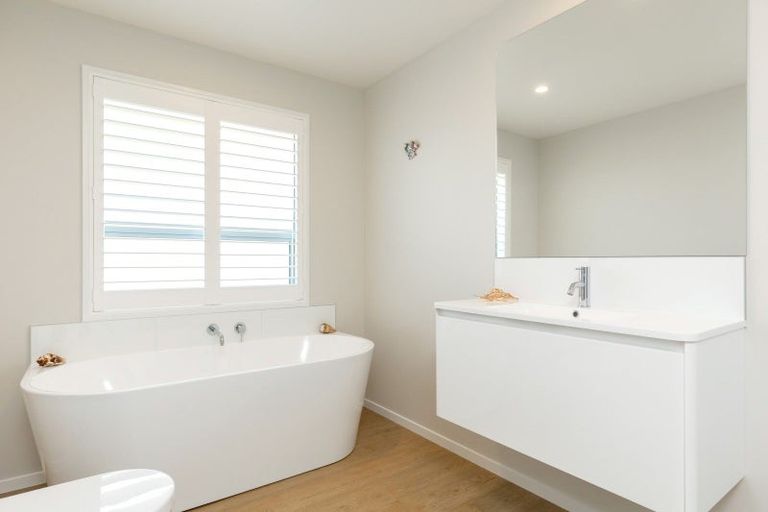 Photo of property in 22 Rose Manor Drive, Springlands, Blenheim, 7201