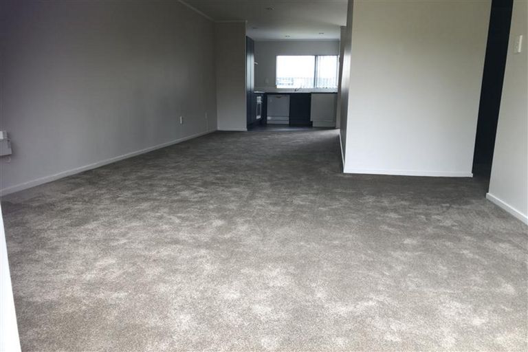 Photo of property in 1 Kona Crescent, Henderson, Auckland, 0610