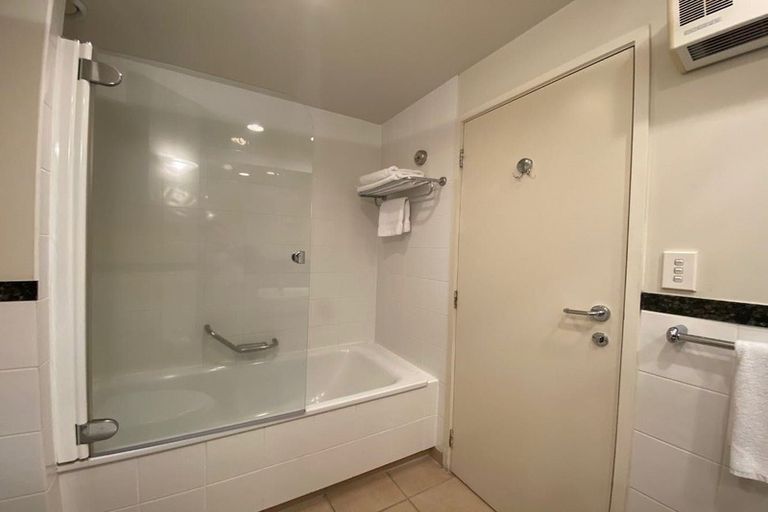 Photo of property in The Duxton Hotel Apartments, 6p/100 Greys Avenue, Auckland Central, Auckland, 1010