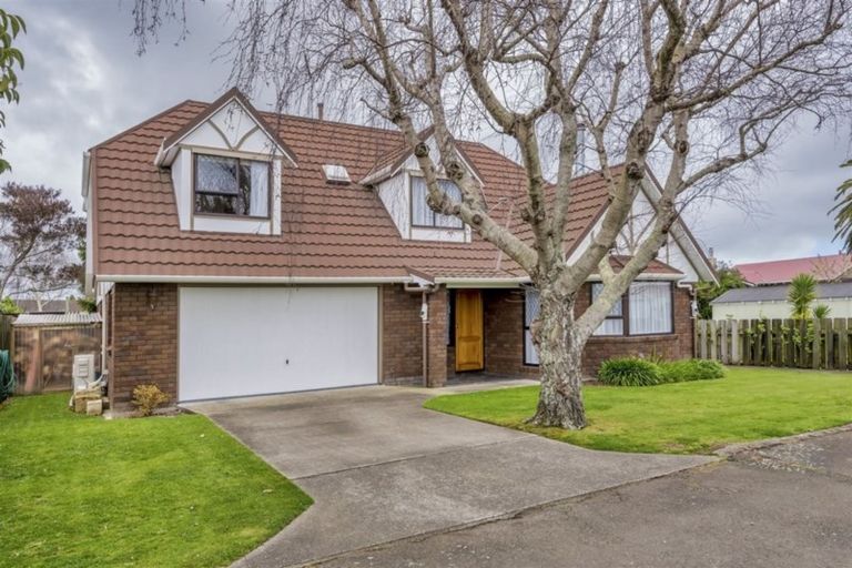 Photo of property in 42 Kent Street, Levin, 5510