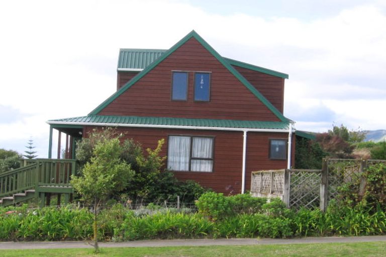 Photo of property in 159 Weggery Drive, Waikanae Beach, Waikanae, 5036