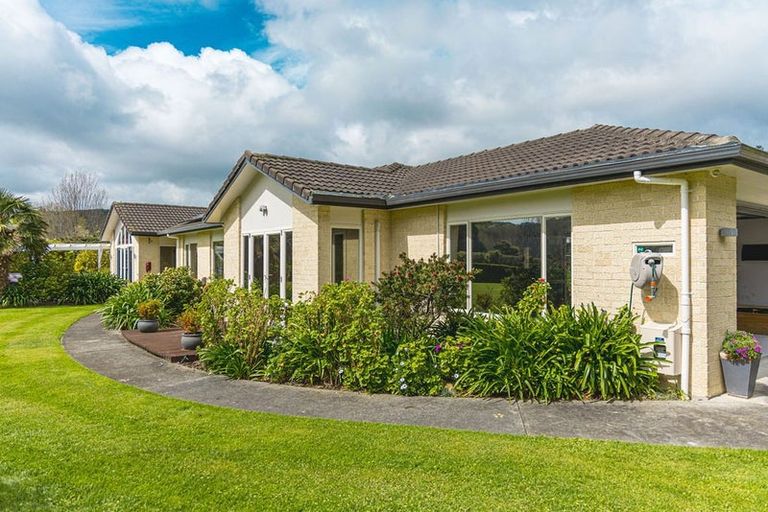 Photo of property in 20 Maui Pomare Road, Nikau Valley, Paraparaumu, 5032