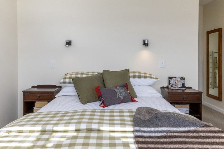 Photo of property in 24 Rainbow Drive, Rainbow Point, Taupo, 3330