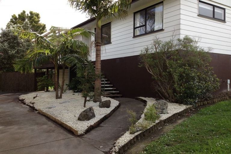 Photo of property in 6 Santiago Crescent, Unsworth Heights, Auckland, 0632