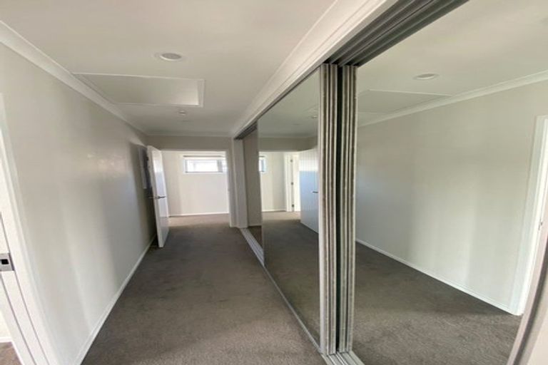 Photo of property in 19 Rue D' Amarres, Gulf Harbour, Whangaparaoa, 0930