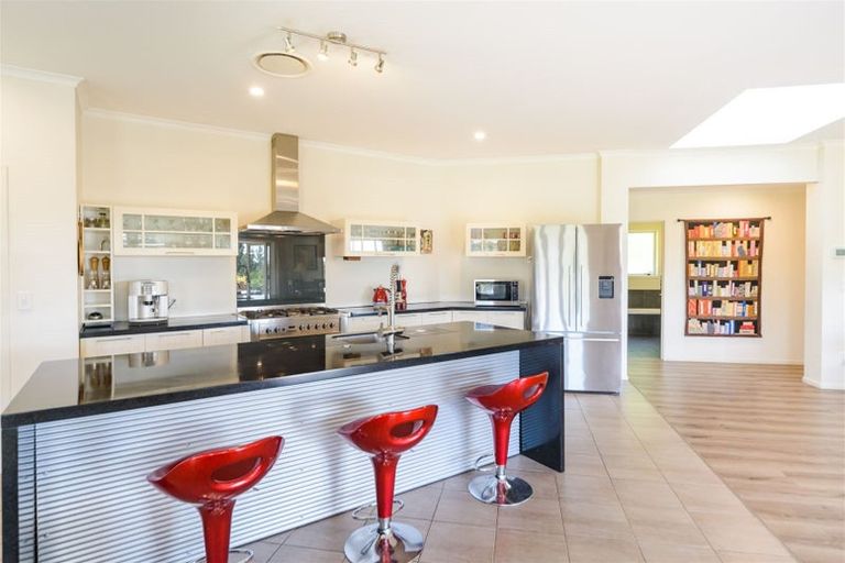 Photo of property in 71 Polson Hill Drive, Aokautere, Palmerston North, 4471