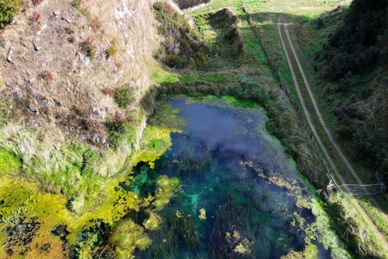 Photo of property in 1305 Opaki Kaiparoro Road, Mauriceville, Masterton, 5882