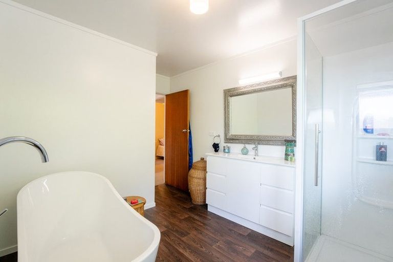 Photo of property in 14 Walbrook Road, Manly, Whangaparaoa, 0930