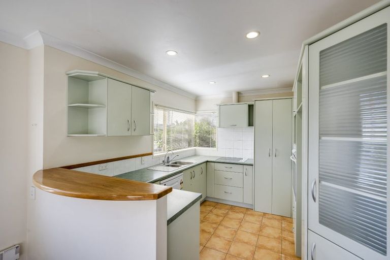 Photo of property in 54 Neeve Road, Taradale, Napier, 4112