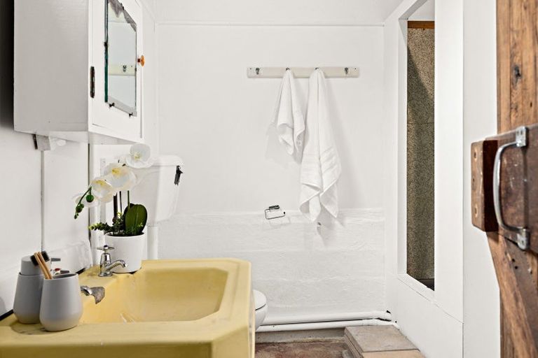 Photo of property in 25 Matheson Bay Road, Leigh, 0985