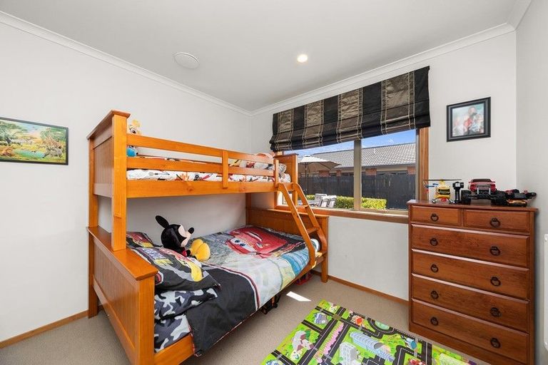 Photo of property in 44 Roberts Line, Kelvin Grove, Palmerston North, 4414