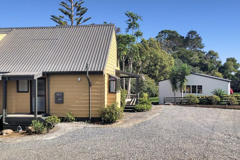 Photo of property in 68 Skudders Beach Road, Kerikeri, 0294