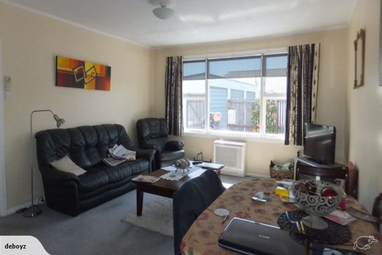 Photo of property in Capel Courts, 5/141a Clarence Street, Riccarton, Christchurch, 8011