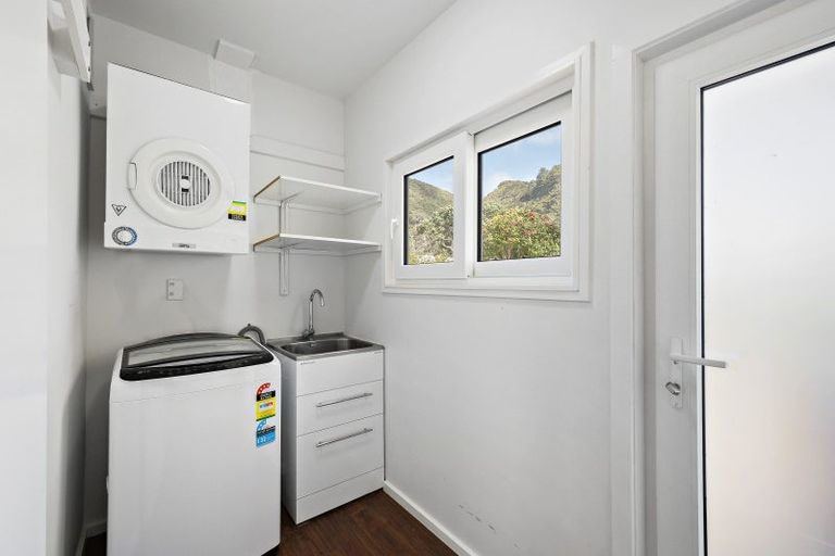 Photo of property in 407 Muritai Road, Eastbourne, Lower Hutt, 5013