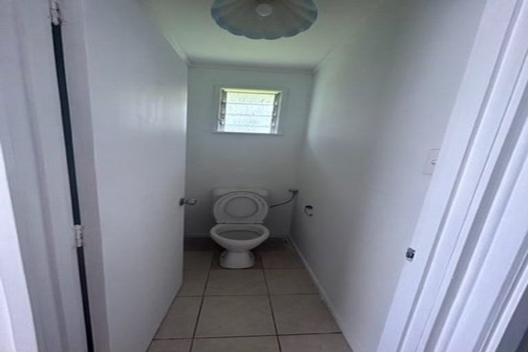 Photo of property in 18 Juniper Road, Sunnynook, Auckland, 0620