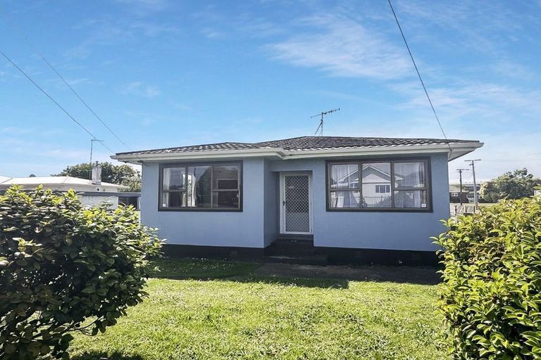 Photo of property in 64 Puriri Street, Gonville, Whanganui, 4501