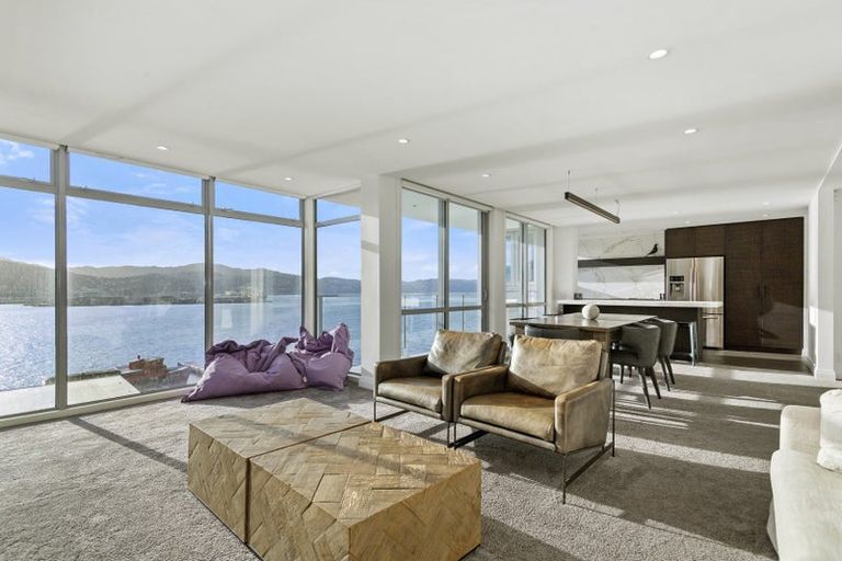 Photo of property in Dorchester Apartments, 144 Oriental Parade, Oriental Bay, Wellington, 6011