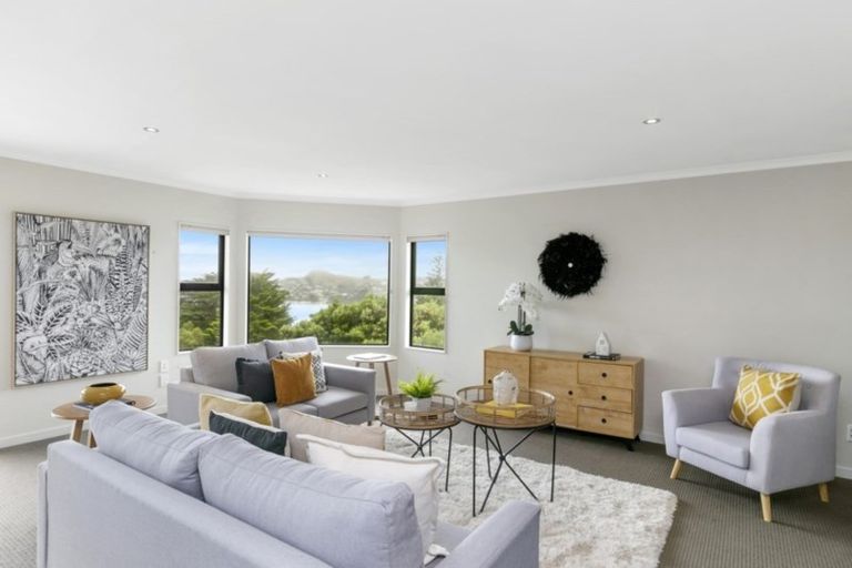 Photo of property in 16 View Road, Titahi Bay, Porirua, 5022