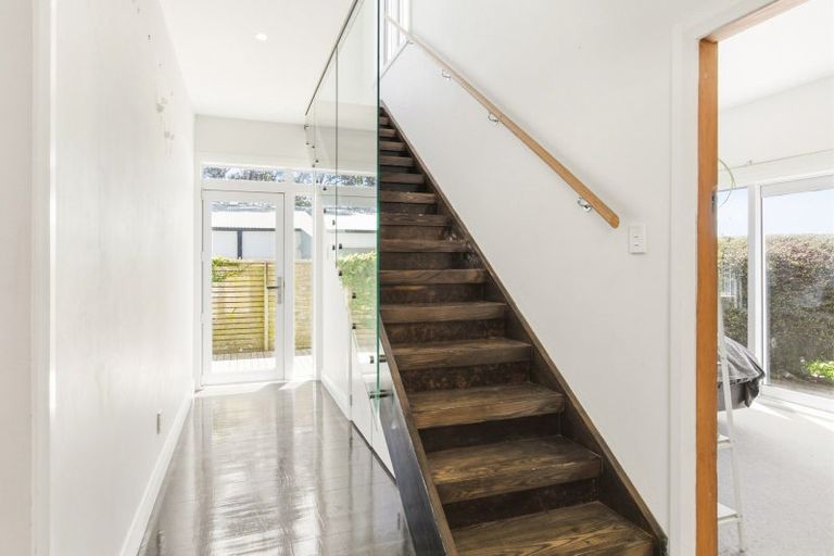 Photo of property in 44 Mortimer Terrace, Aro Valley, Wellington, 6021