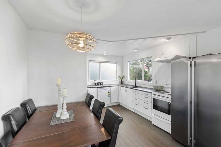 Photo of property in 17 Arawata Terrace, Fernhill, Queenstown, 9300