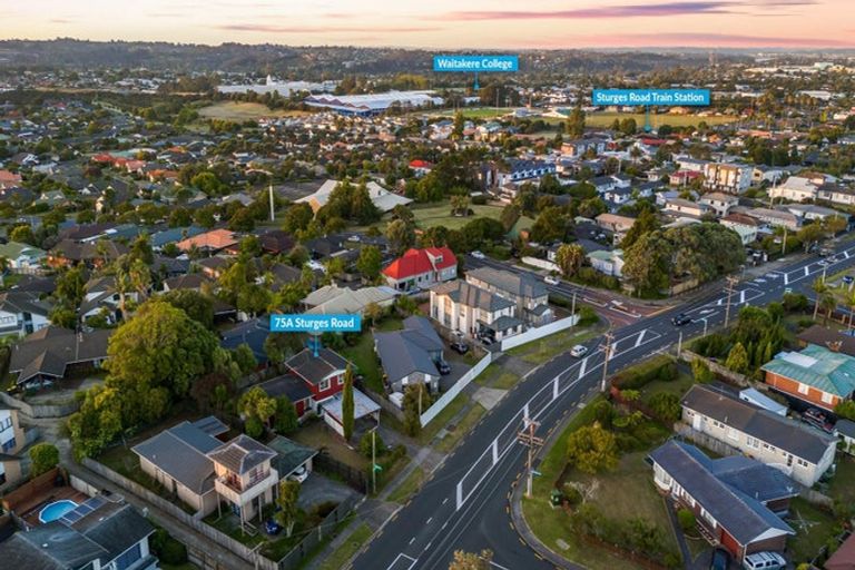 Photo of property in 75a Sturges Road, Henderson, Auckland, 0612