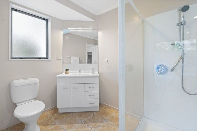 Photo of property in 24 Tauranga Place, Orewa, 0931