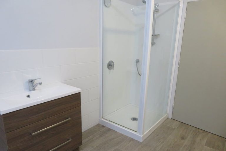 Photo of property in 4171a Great North Road, Glen Eden, Auckland, 0602