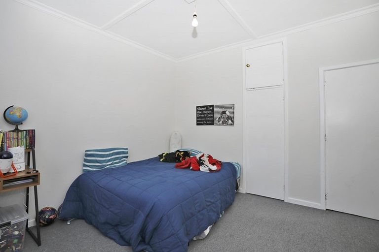 Photo of property in 302 Princes Street, Strathern, Invercargill, 9812
