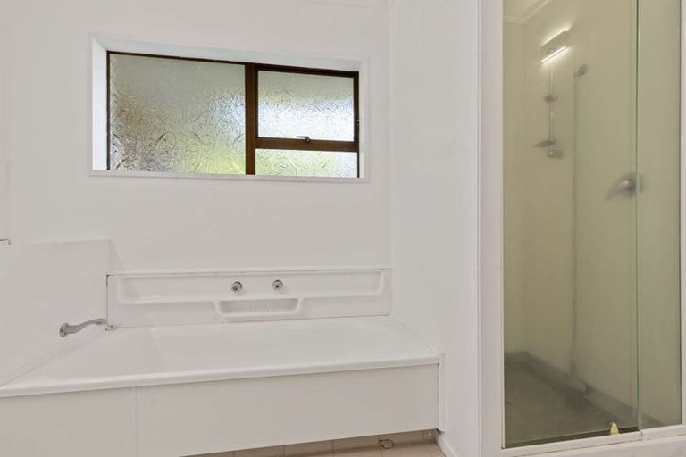 Photo of property in 21 Victory Street, Welcome Bay, Tauranga, 3112