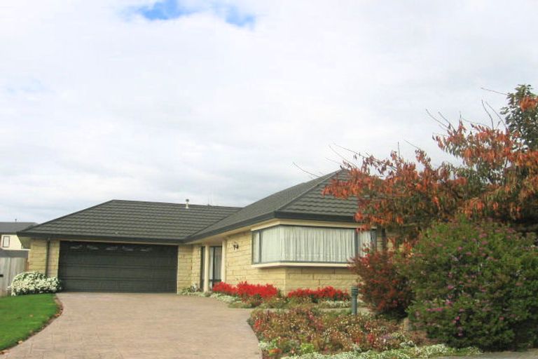 Photo of property in 8 Rothesay Place, Highbury, Palmerston North, 4412