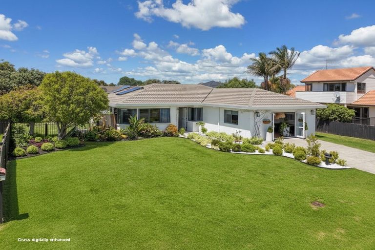 Photo of property in 11 Reef Avenue, Papamoa Beach, Papamoa, 3118