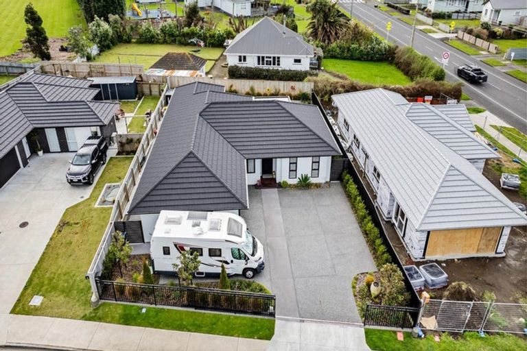 Photo of property in 2 Atea Place, Hawera, 4610