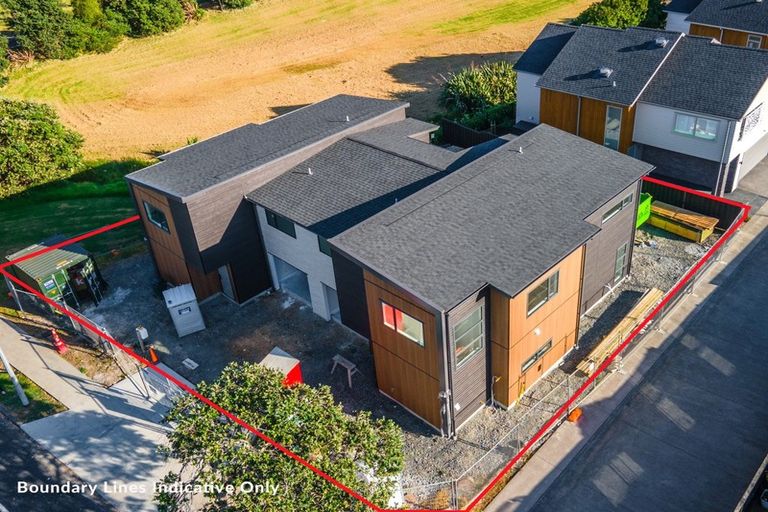 Photo of property in 8 Clovelly Road, Bucklands Beach, Auckland, 2012