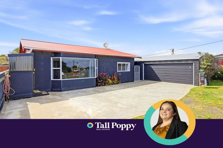 Photo of property in 10 Andresen Street, Foxton Beach, Foxton, 4815