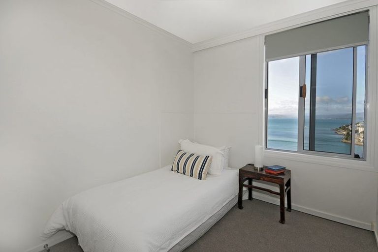 Photo of property in 9/2 Oriental Terrace, Mount Victoria, Wellington, 6011
