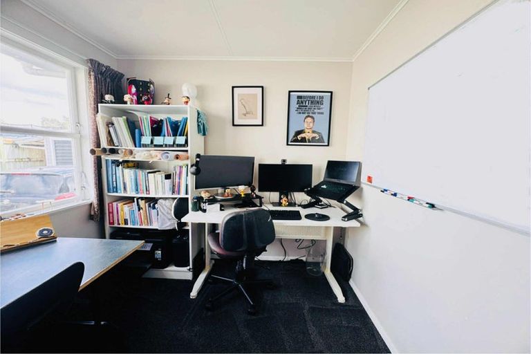 Photo of property in 184 Maxwells Line, Awapuni, Palmerston North, 4412