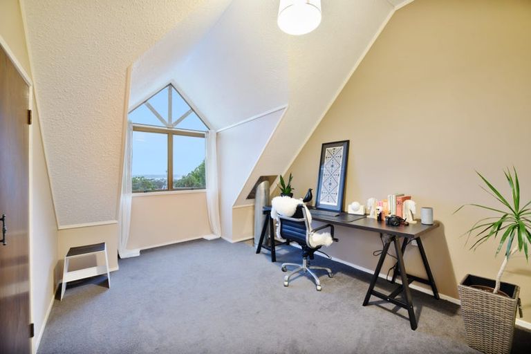 Photo of property in 5 Tatyana Place, Massey, Auckland, 0614